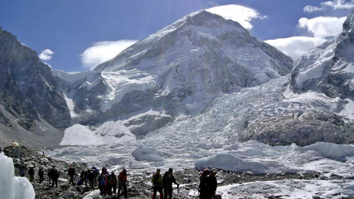 HIMALAYAS-EVEREST - 1