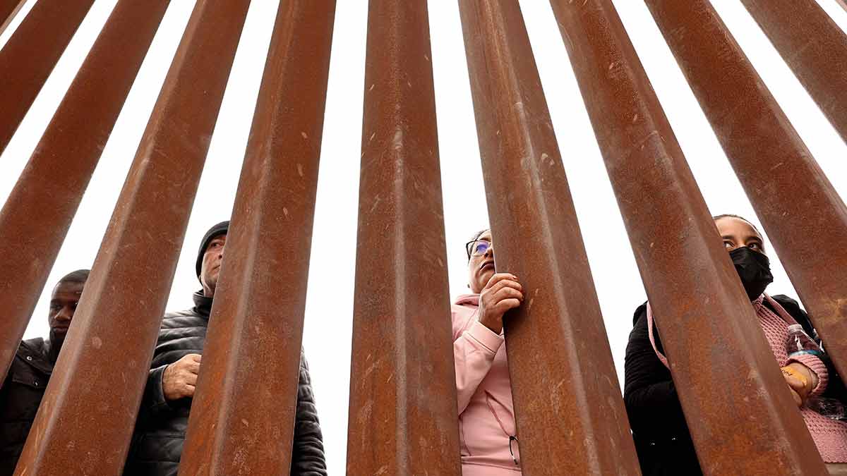 US-MIGRANT-CROSSINGS-AT-SOUTHERN-BORDER-INCREASE-AS-TITLE-42-POL