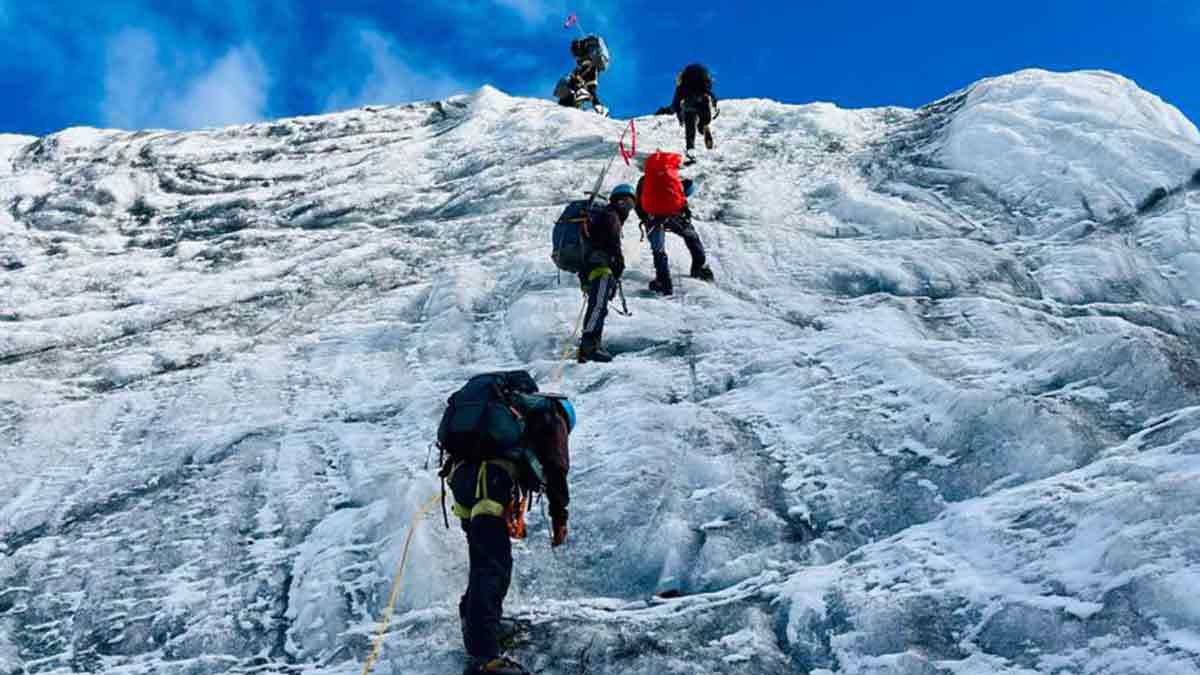 14-Tsangyang-Gyatso-Peak-new
