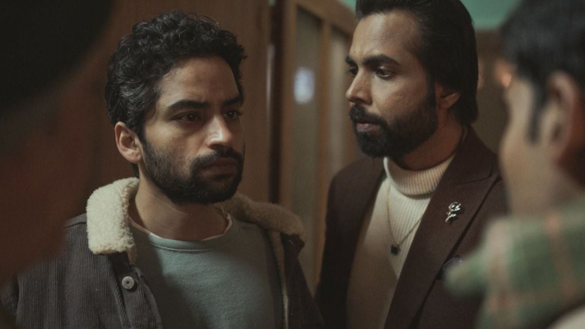 Shubham Vardhan (left) and Abhishek Banerjee deal with a dicey situation in 'Stolen' 