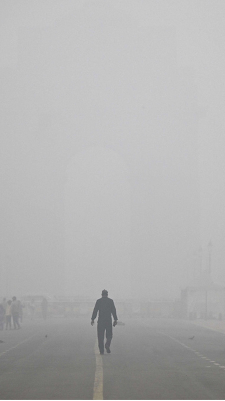 Delhi air quality in ‘severe’ category, CAQM invokes GRAP IV restrictions