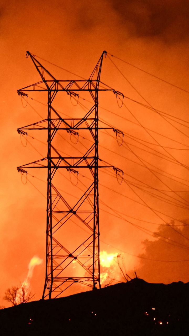 LA wildfires wreak havoc as firefighting efforts continue
