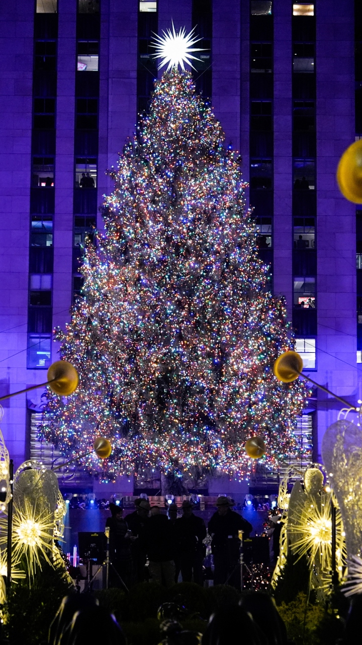 10 merry Christmas greetings to send your friends and family this Xmas season! 